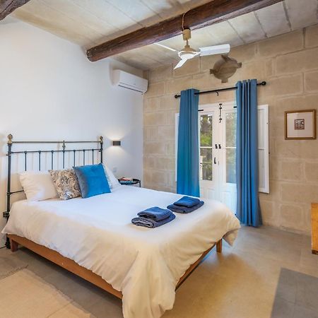 Dar ta' Betta Farmhouse with private pool Għarb Esterno foto
