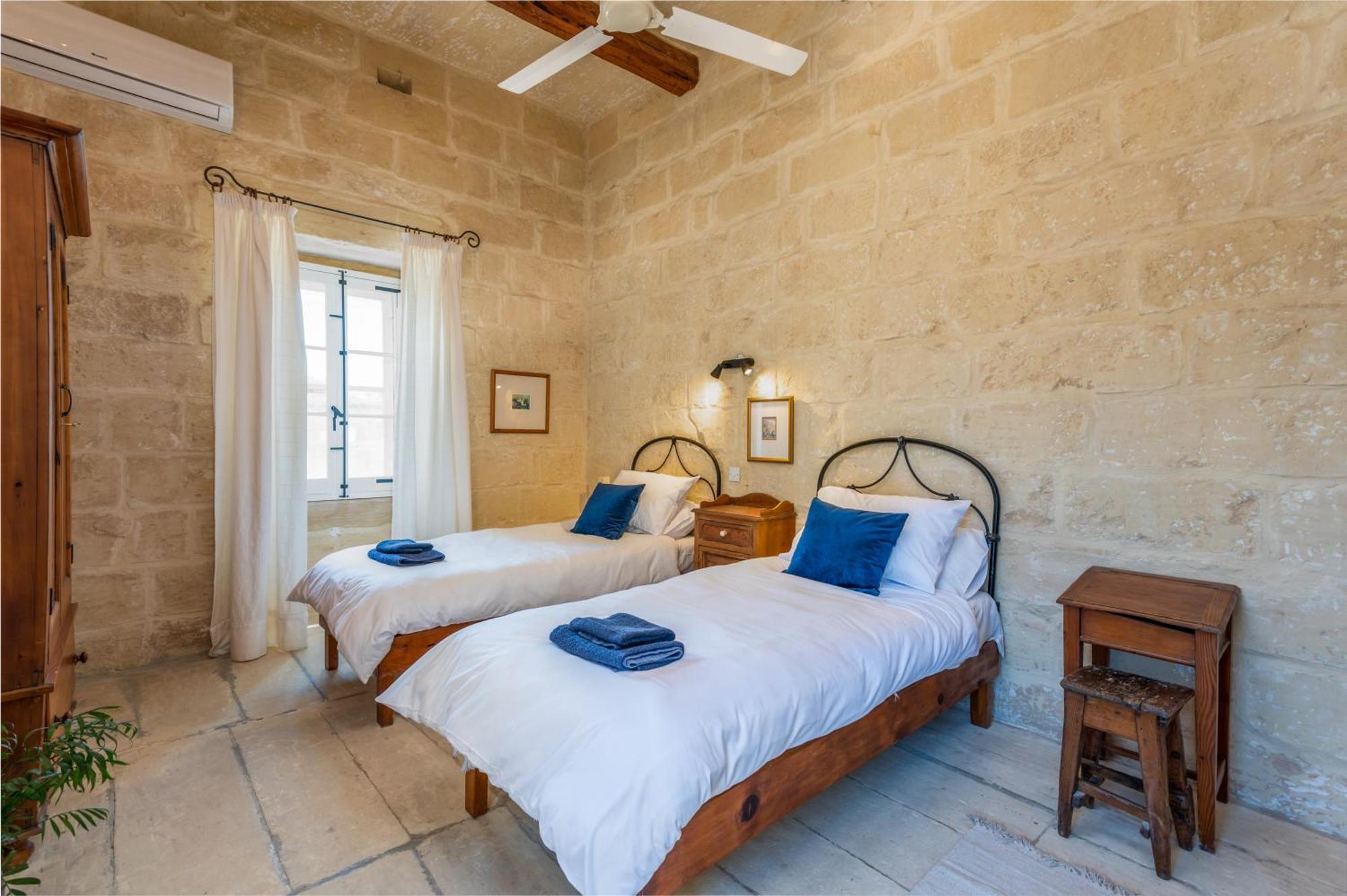 Dar ta' Betta Farmhouse with private pool Għarb Esterno foto