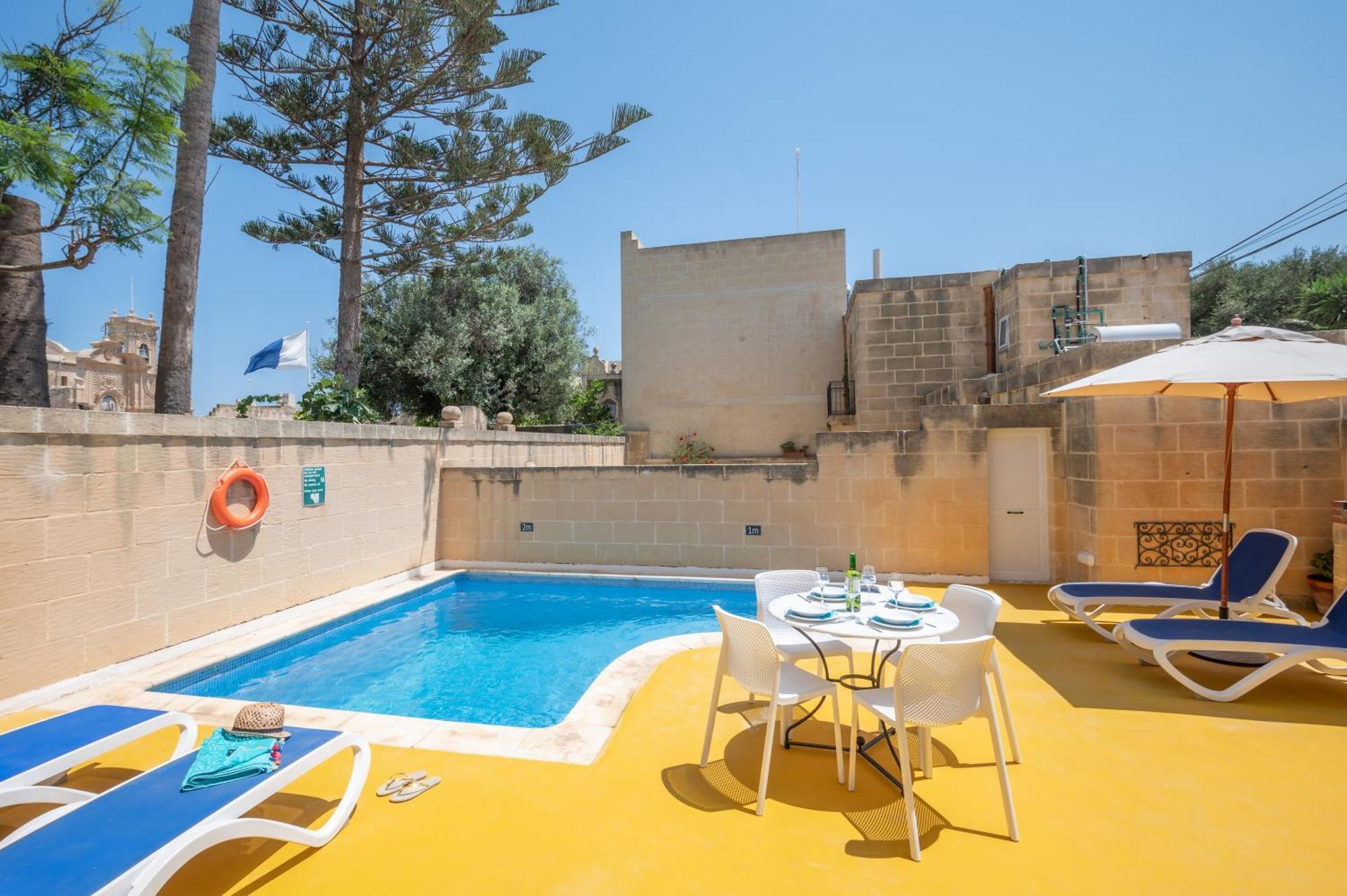 Dar ta' Betta Farmhouse with private pool Għarb Esterno foto