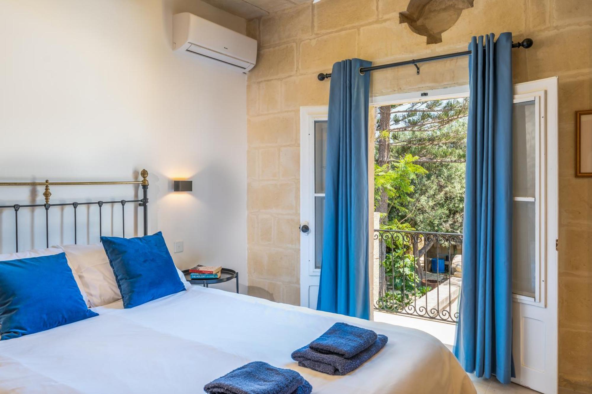 Dar ta' Betta Farmhouse with private pool Għarb Esterno foto