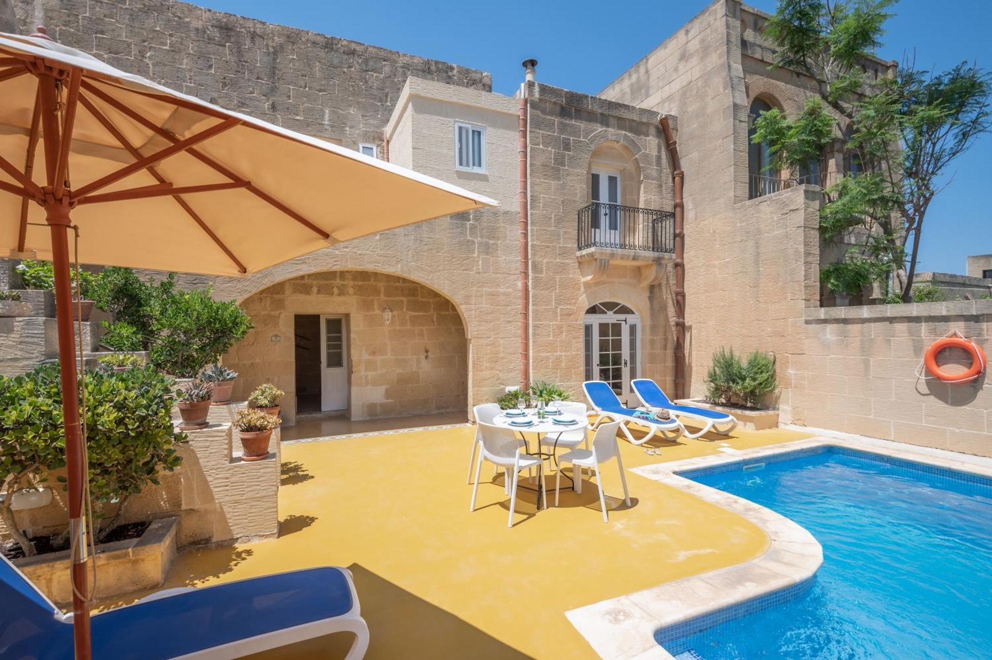 Dar ta' Betta Farmhouse with private pool Għarb Esterno foto