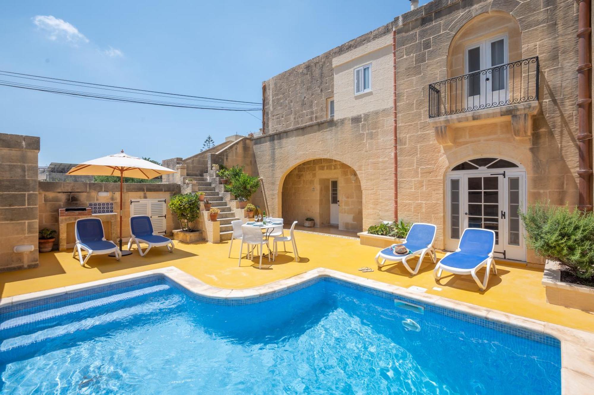 Dar ta' Betta Farmhouse with private pool Għarb Esterno foto